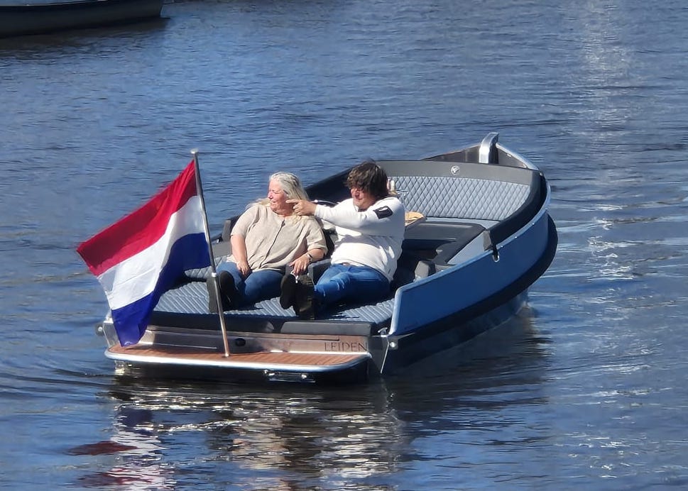 Van Vossen E Tender 590
